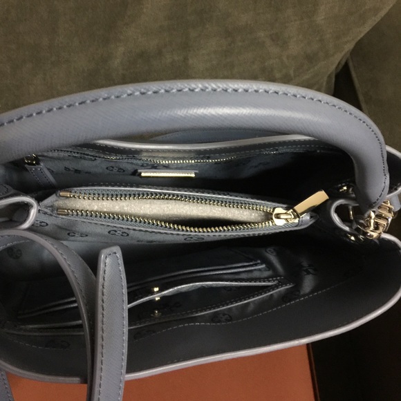 Tory Burch Robinson Bucket Tote in Comet Blue - Picture 3 of 4
