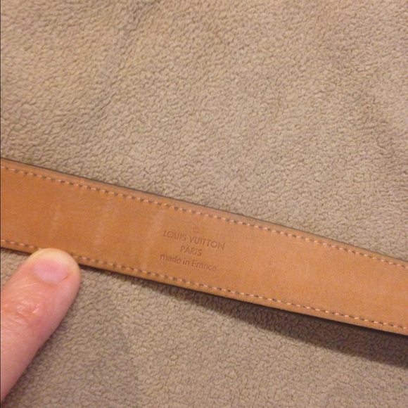 SOLD!!! Authentic Louis Vuitton belt size 34 - Picture 3 of 4