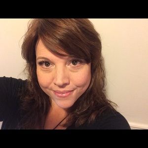 Meet your Posher, Connie