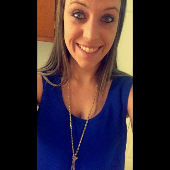 Meet your Posher, Caitlin - Picture 1 of 1