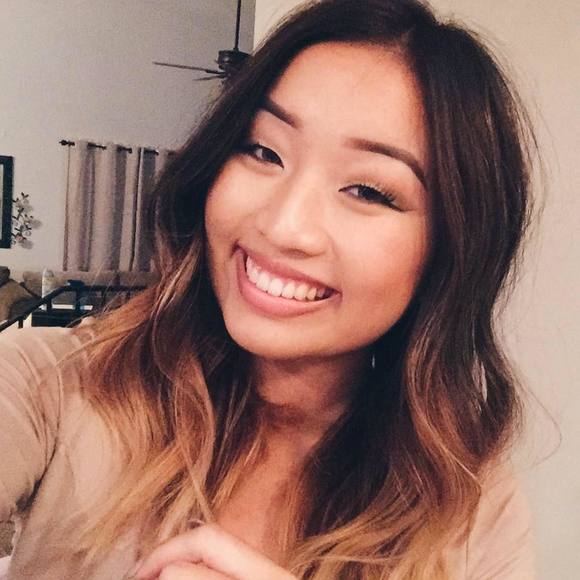 Meet your Posher, Alexus