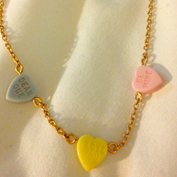 Vintage Avon Sweetheart Necklace.