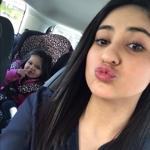 Meet your Posher, Dannelle