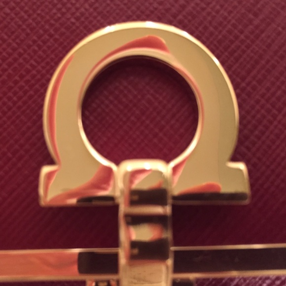 Additional wallet pictures