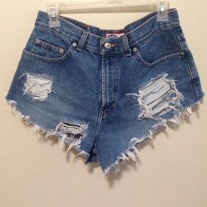 Vintage distressed high wasted shorts