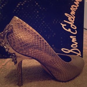 Sam Edelman closed toe platform heels
