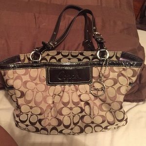 Coach purse in excellent condition.