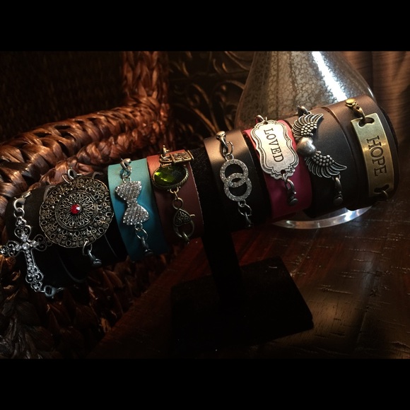 Leather cuff band bracelets - Picture 1 of 2