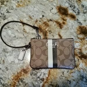 Adorable Coach Wristlet