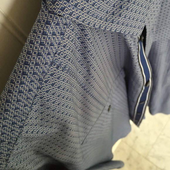 Men's Button Down - Picture 4 of 4
