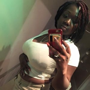 Meet your Posher, Denika