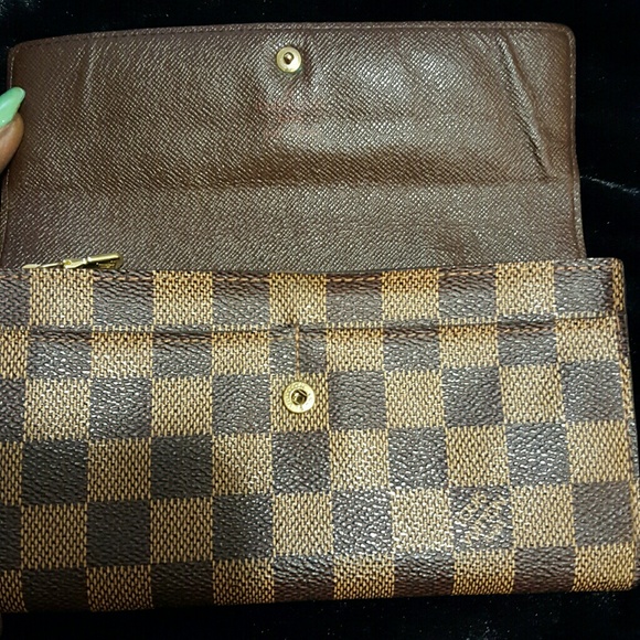 🚫Sold Louis Vuitton Sarah Damier Ebene Wallet - Picture 4 of 4