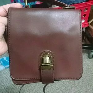 Small faux leather crossbody