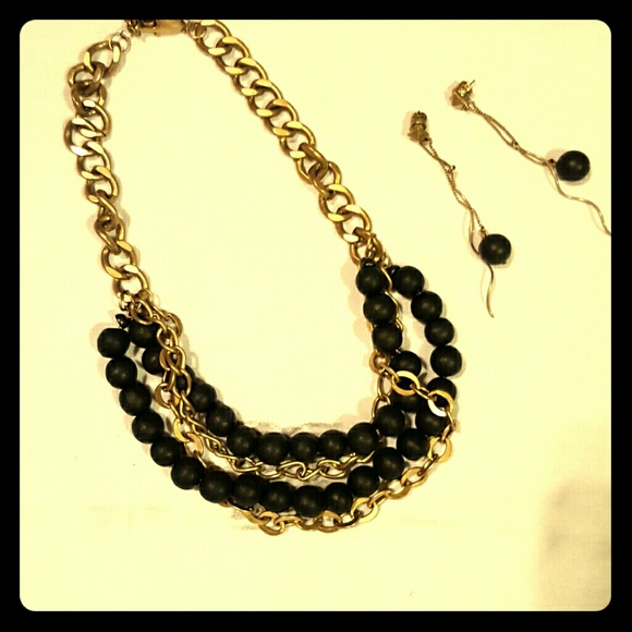 SALE!!!Beautiful KENNETH COLE jewelry set