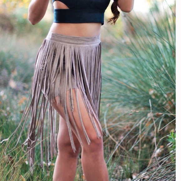 Fringe Skirt : Nude - Picture 2 of 4