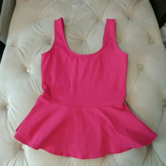 Bebe Pink peplum XS tank