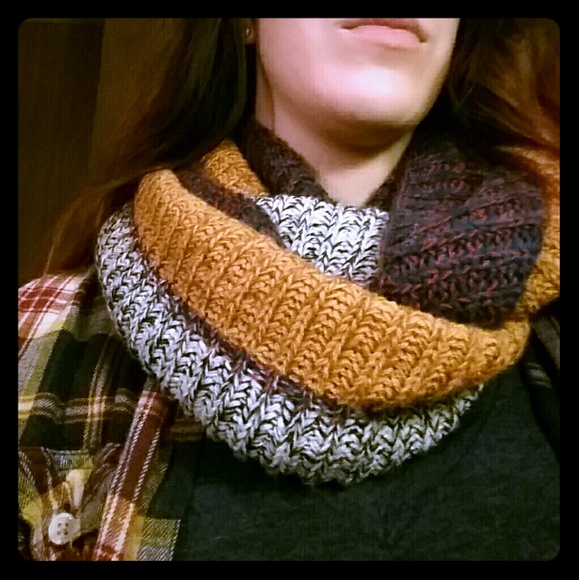 Three Bird Nest Accessories - Tri Color Infinity Scarf