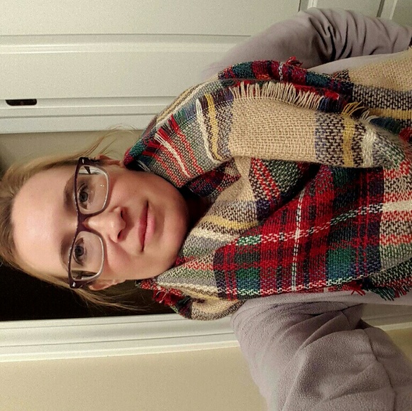 Meet your Posher, Michelle - Picture 1 of 1