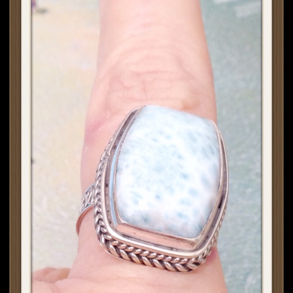 Larimar 15.74 CTS - Picture 2 of 4