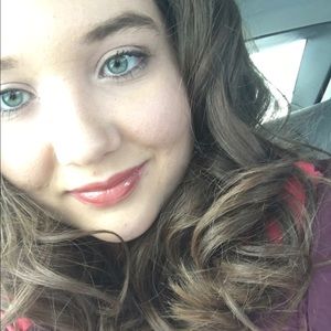 Meet your Posher, Riley