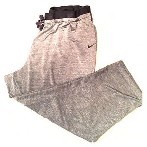 Nike yoga Capri pants