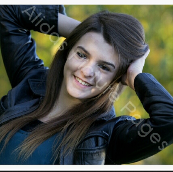 Sara - Picture 1 of 3