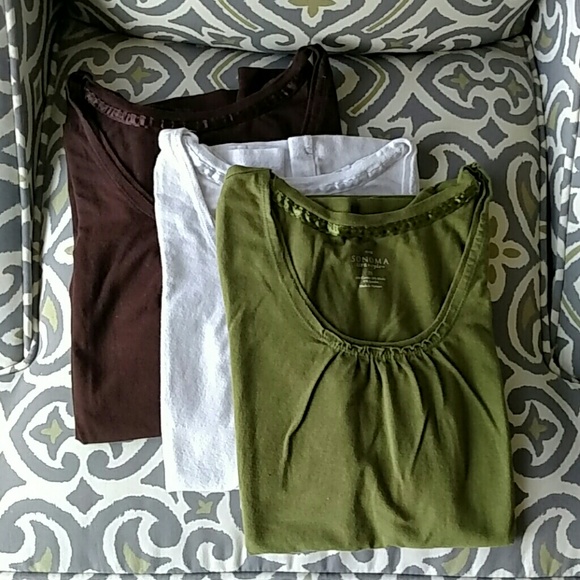 NWOT Bundle of T's