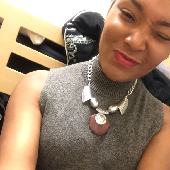 Meet your Posher! - Picture 2 of 3