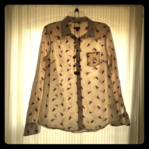 Bird Lovers Buttoned Blouse