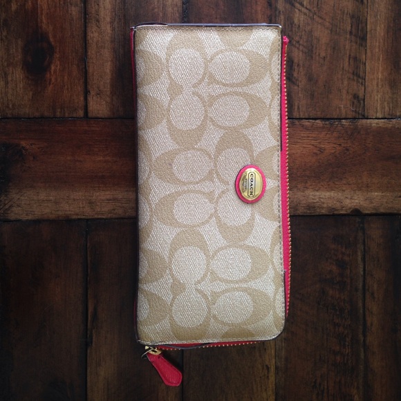 Coach wallet