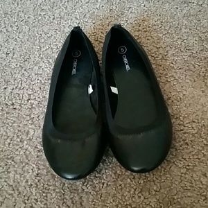 Girls ballet flats