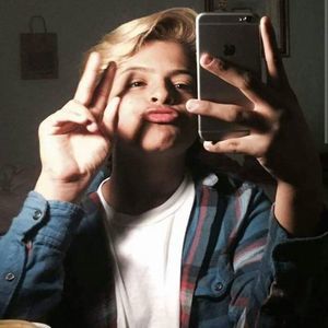 Meet your Posher, Cesar