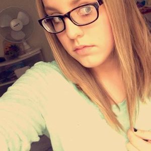 Meet your Posher, Alicia