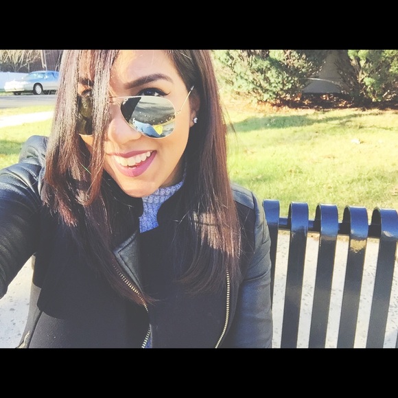 Meet your Posher, Clarissa