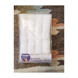 White baby wash clothes