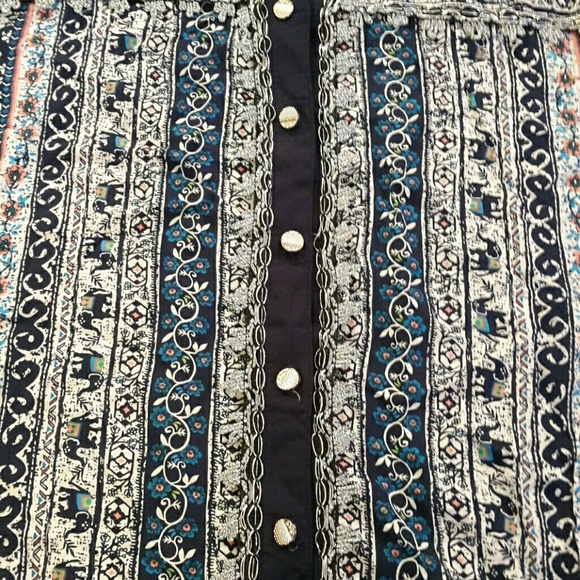 Elephant pattern top - Picture 2 of 4