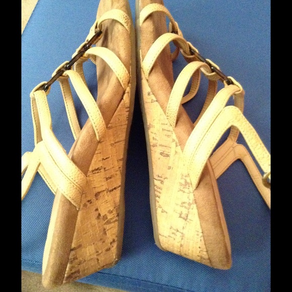 Sandals - Picture 2 of 3