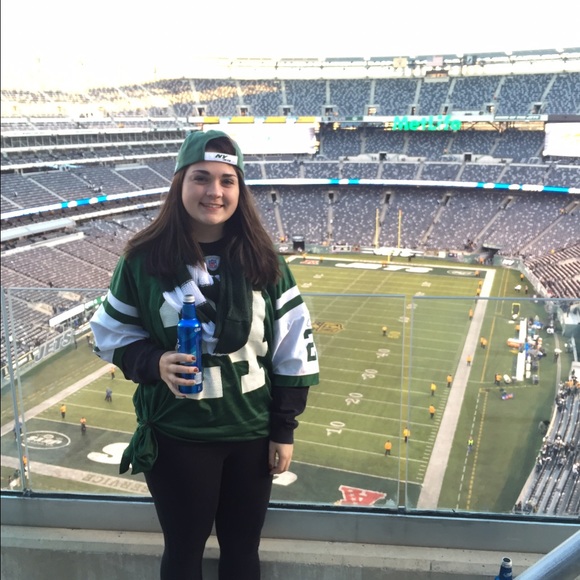 Meet your Posher, Lizzy - Picture 1 of 1