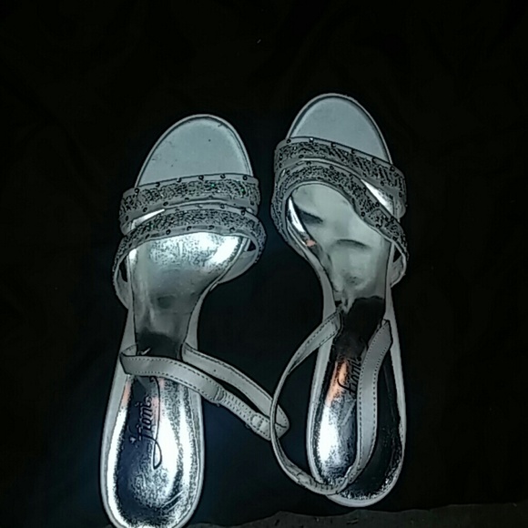 Fioni heeled sandals