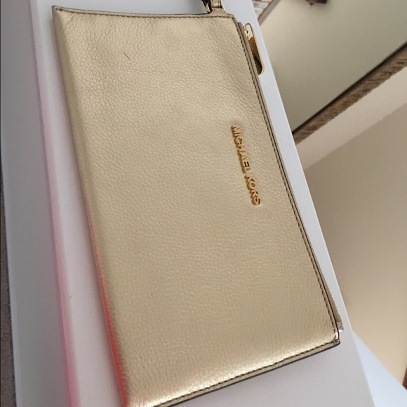 Wristlet