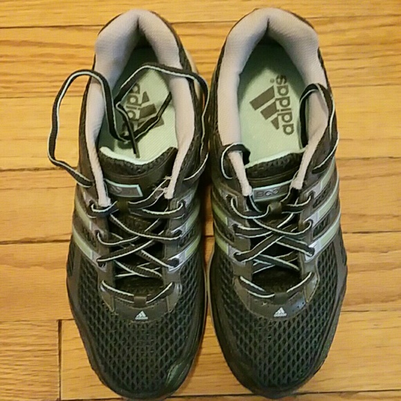 NOT FOR SALE!!!!!Addidas Grey & Green Tennis Shoes
