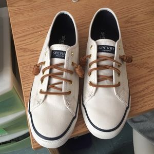 Sperry canvas sneakers