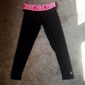 VS Pink leggings (crop/Capri)