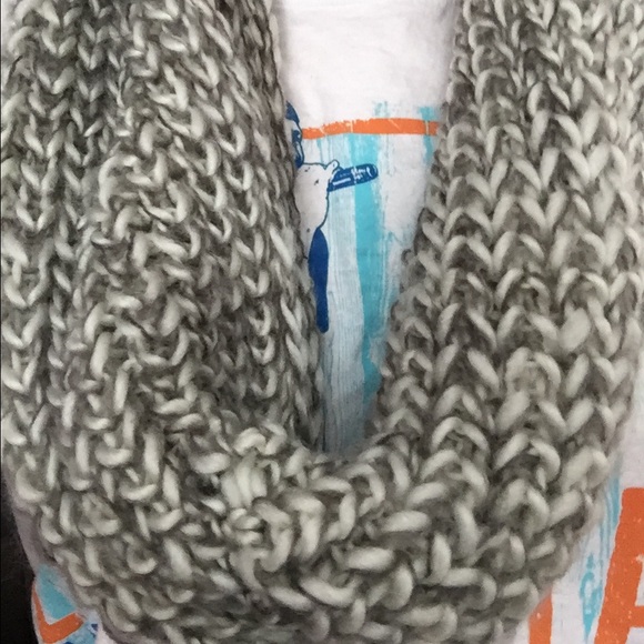 Infinity scarf bundle - Picture 4 of 4