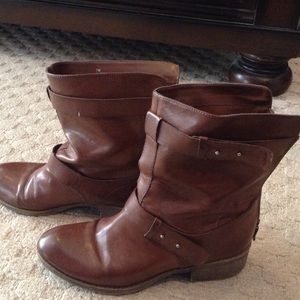Pre-loved leather Loft boots . Medium brown