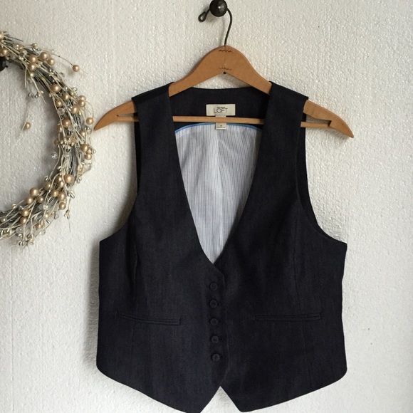 Ann Taylor Loft Jackets & Blazers - NWOT Ann Taylor Loft denim vest❤️