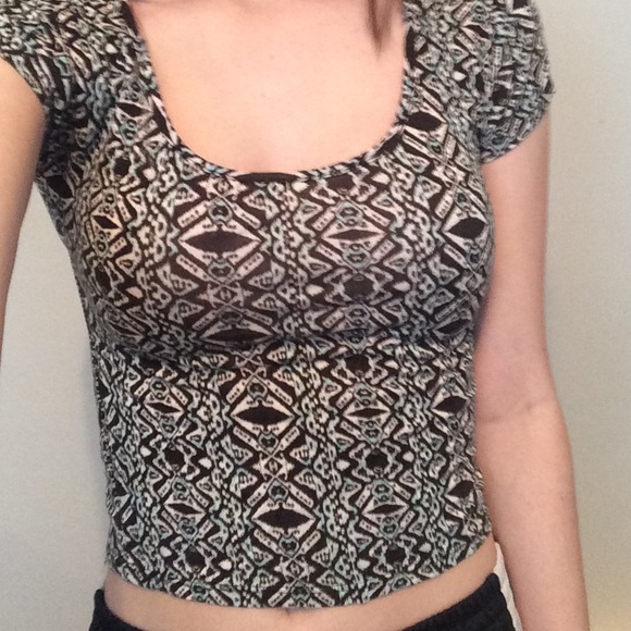 Aztec print crop