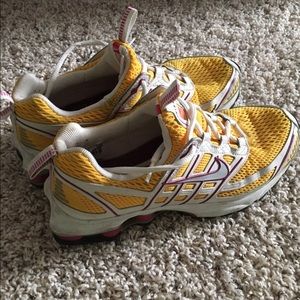 Nike Shox Tennis Shoes