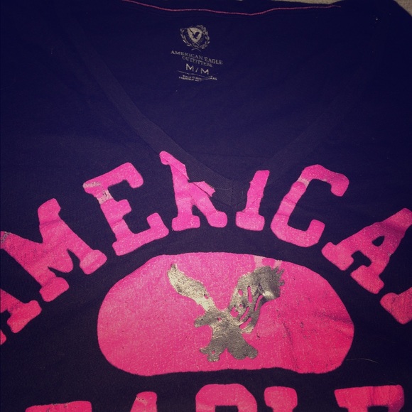 American Eagle t shirt
