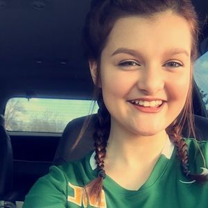 Meet your Posher, Lydia